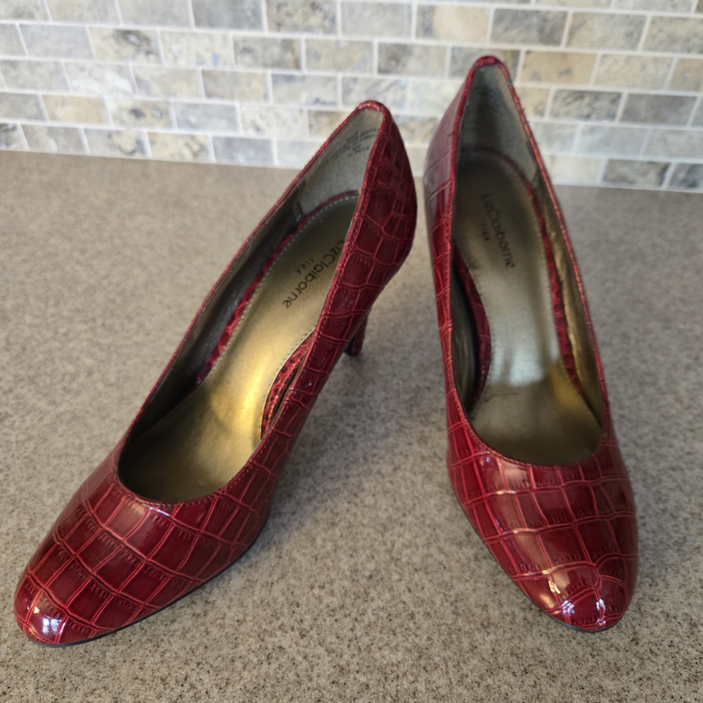 Liz Claiborne Red Croc-Embossed Heels